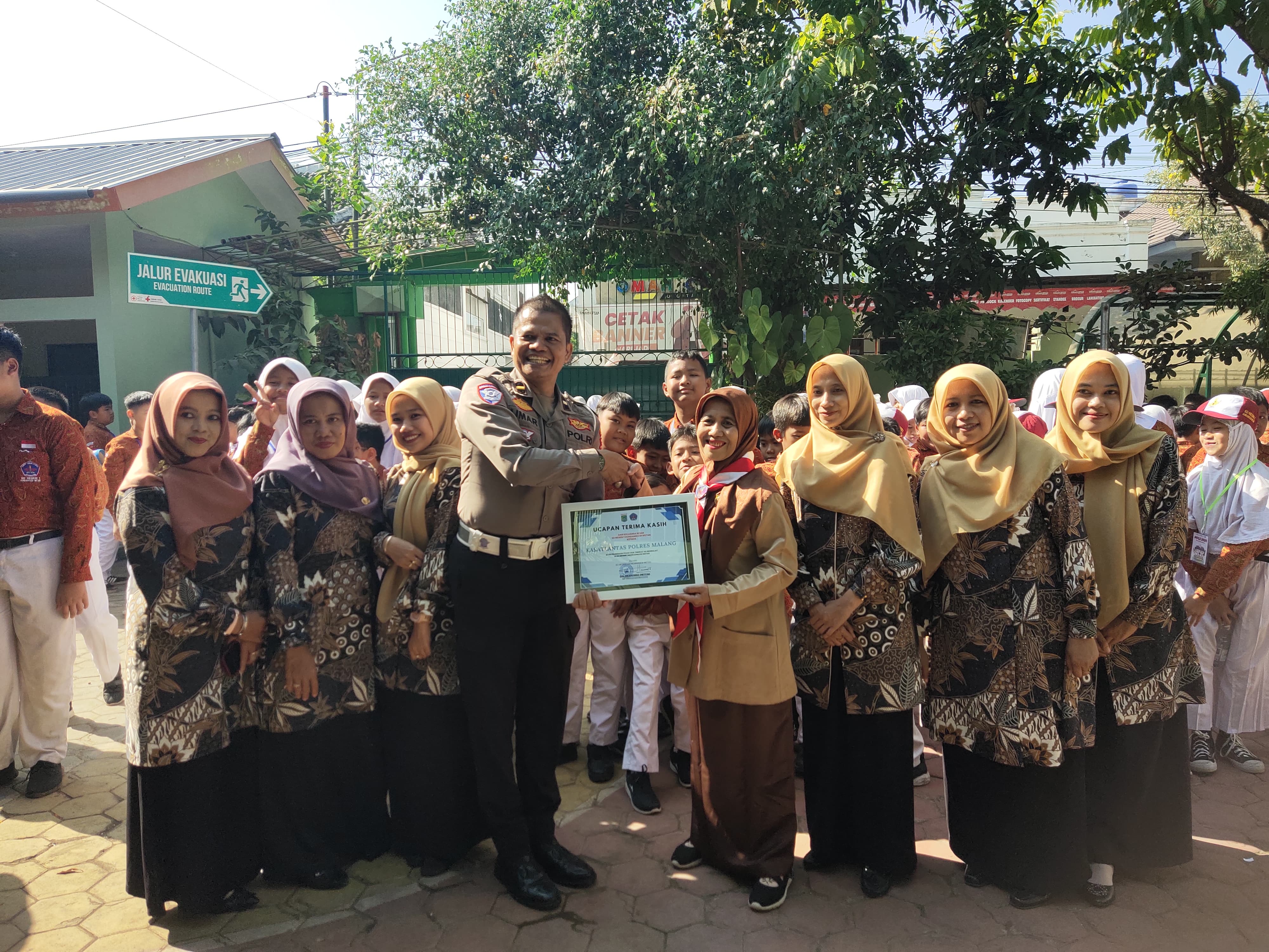 MPLS Hari Keempat SD Negeri 1 Gondanglegi Wetan Hadirkan Edukasi Tertib Berlalu Lintas Bersama Satlantas Polres Malang